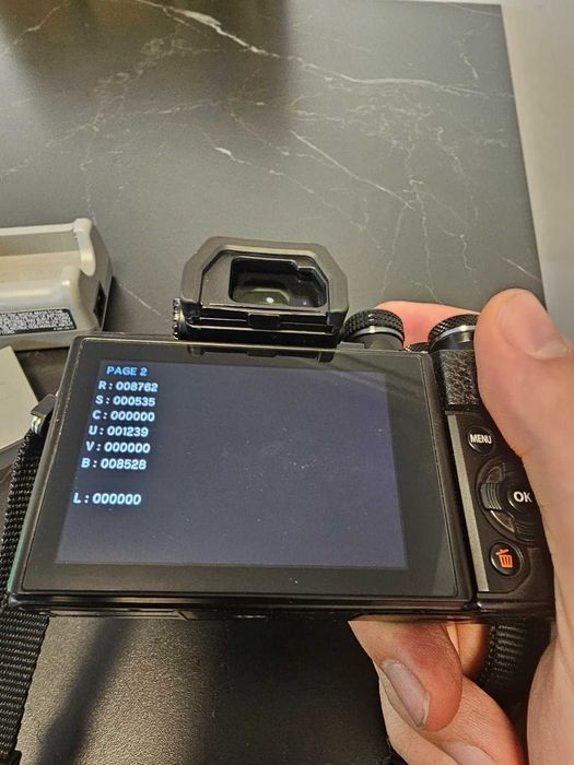 Olympus OM-D E-M10 Mark II la cutie Obiectiv 40-150mm/3 baterii/geanta