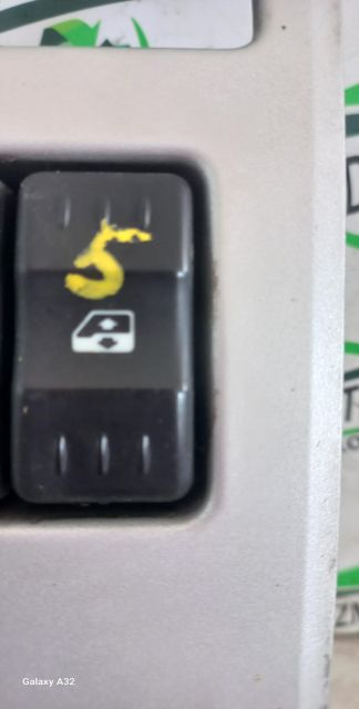 Buton geam pasager fata dreapta Dacia Logan prima generatie