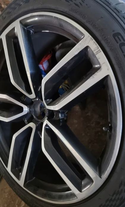 Ауди джанти 21 Цола SQ5 гуми дот 41/22