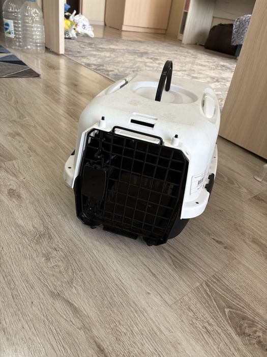 Переноска для кошек или собак