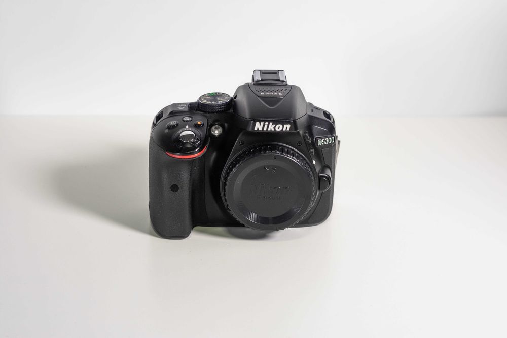 Nikon D5300 ca nou - 18770 cadre - doar body / fara obiectiv