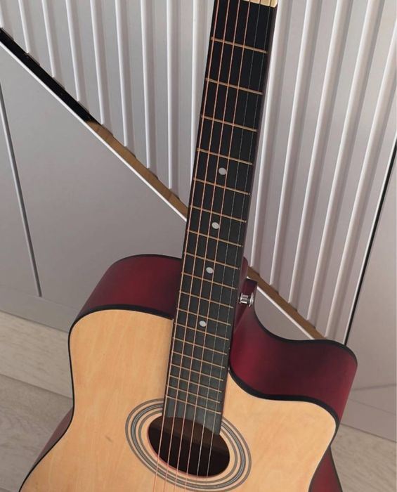 Продам акустическую гитару [акция]