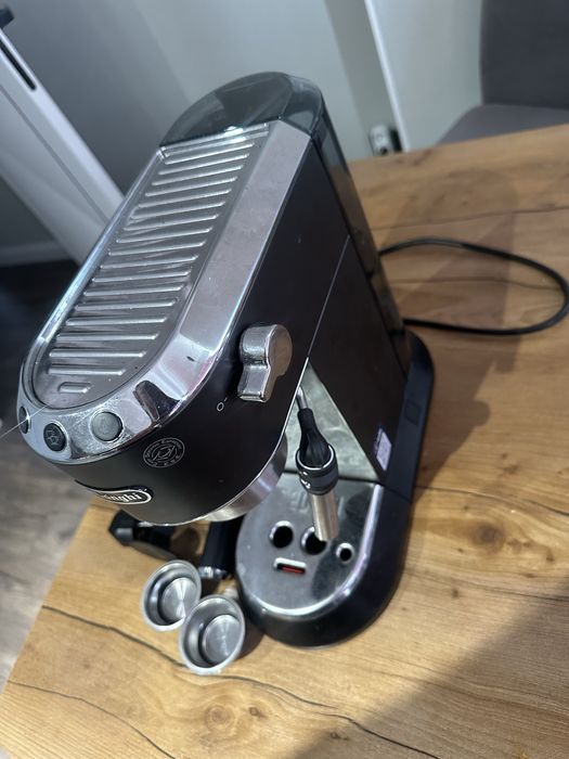 Кофемашина Delonghi EC685