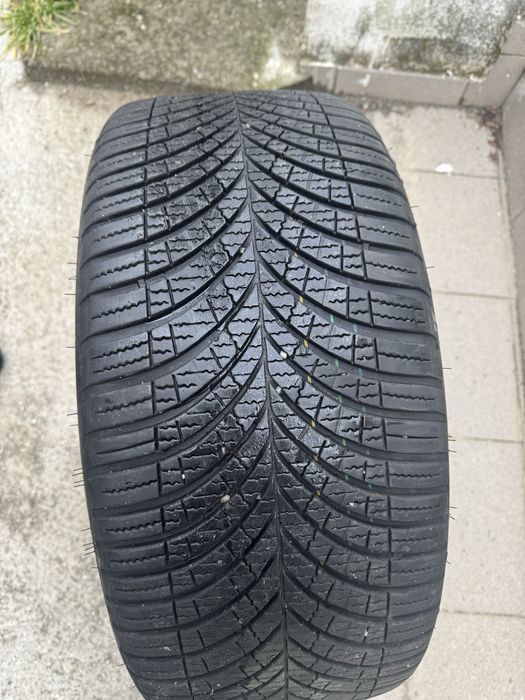 Vand anvelope 245/35R20  - GOODYEAR& SONIX(stare buna/foarte buna)