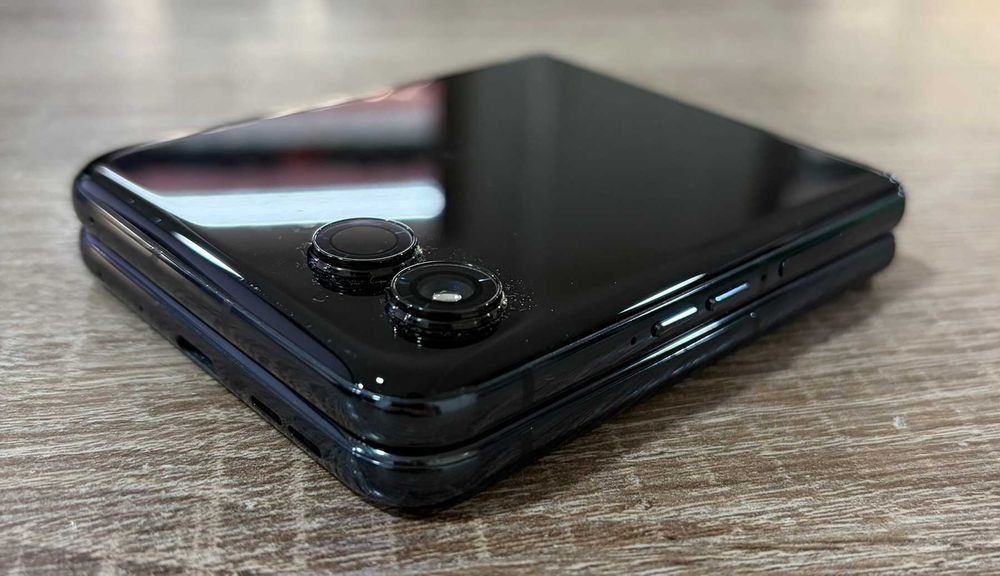 Motorola Razr 50 Ultra 5G 512GB 12GB RAM Dual