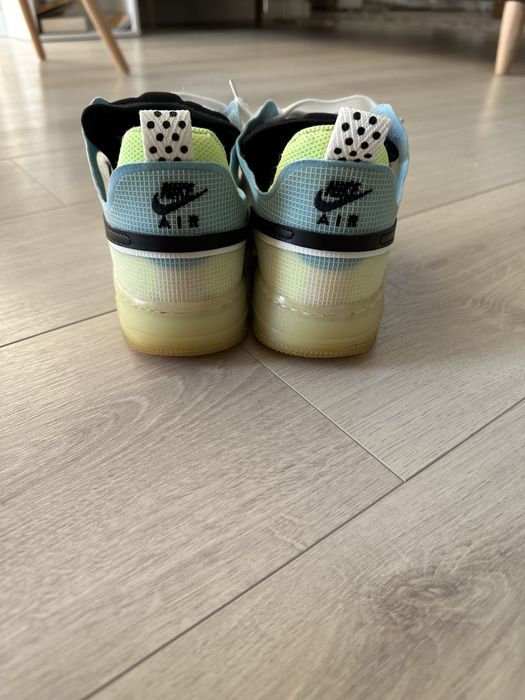 Adidasi Nike Air force 1 fluorescenti