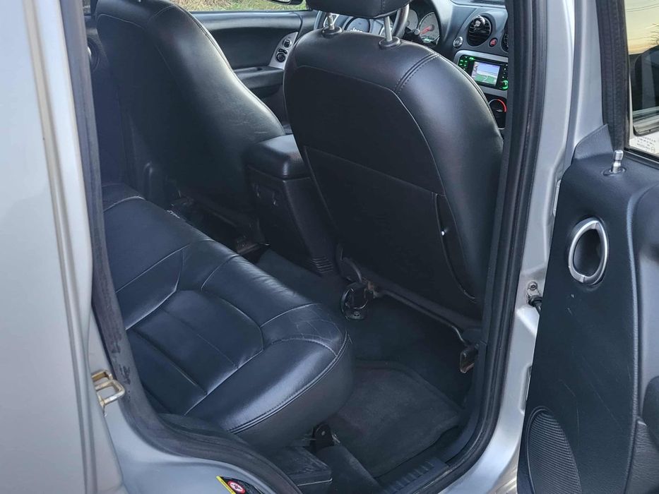 Jeep Cherokee 2004, 2.5 Diesel, 143 CP, 4×4