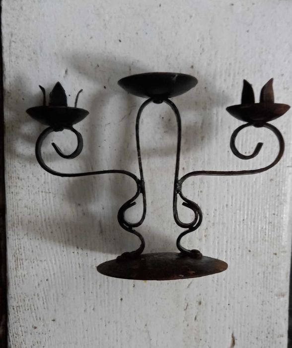 Продавам настолен свещник