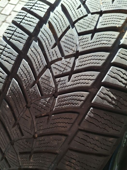 2 Anvelope de iarnă 235 55 r18 Goodyear