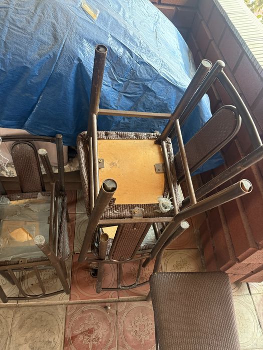 Продам стуля железные