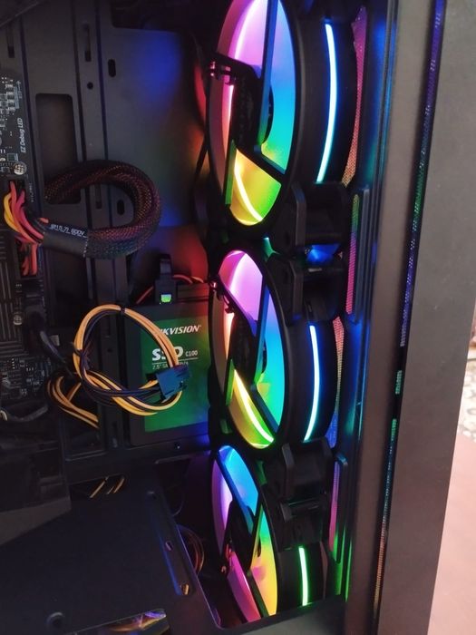 Старенький игровой компьютер