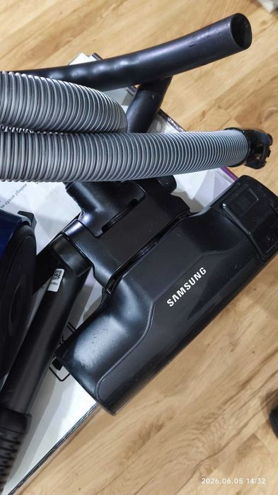 Aspirator fără sac Samsung Air Track