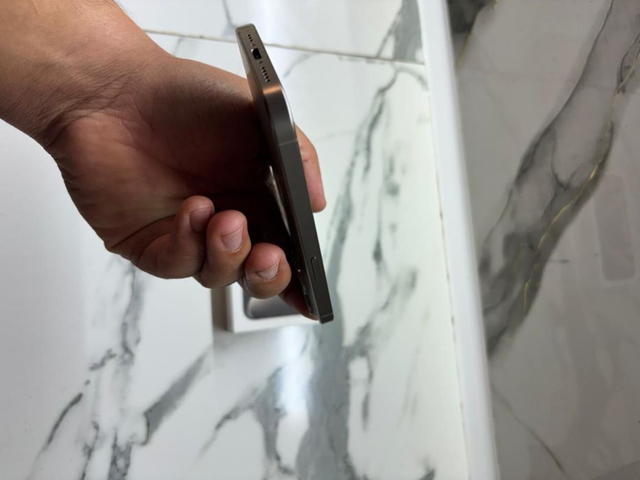 Срочно Айфон 15 про