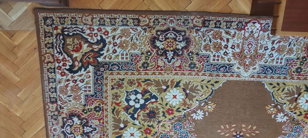 Персийски вълнен  килим