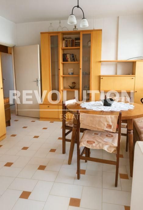 Дава се под наем Двустаен апартамент в Варна, Младост 1 - 55 кв.м за 325 € - Снимка #1