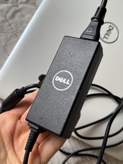 DELL Inspiron Бяла перла SSD, intel Core