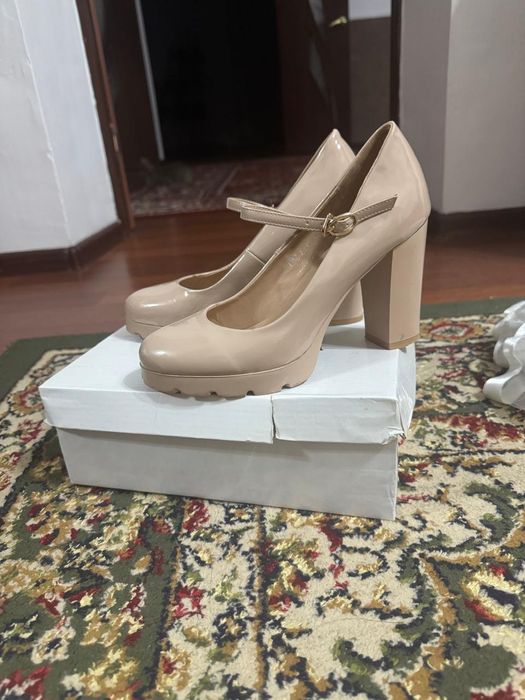 Продам летние туфли