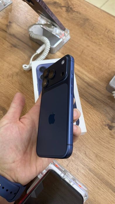 Айфон 17 про 256Gb цена 480000