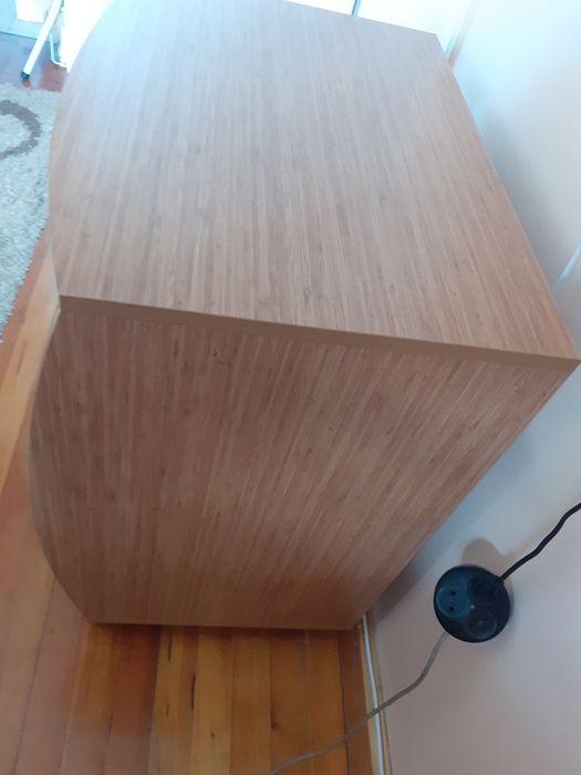 Телевизионен шкаф