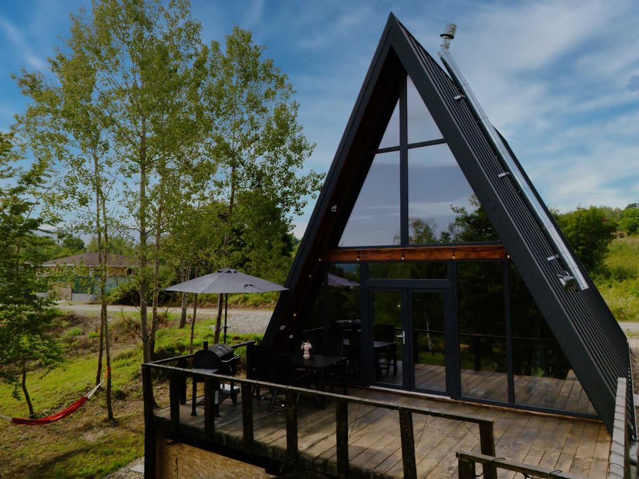Cazare A-Frame | Cabană de Închiriat | Lacul Surduc