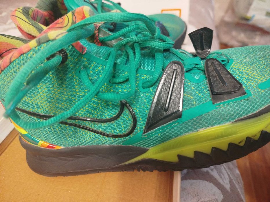 Кроссовки баскетбол