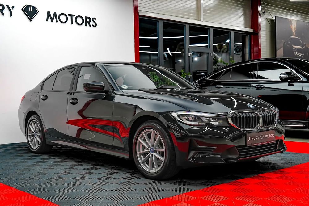 BMW Seria 3 2021 — imagine 5