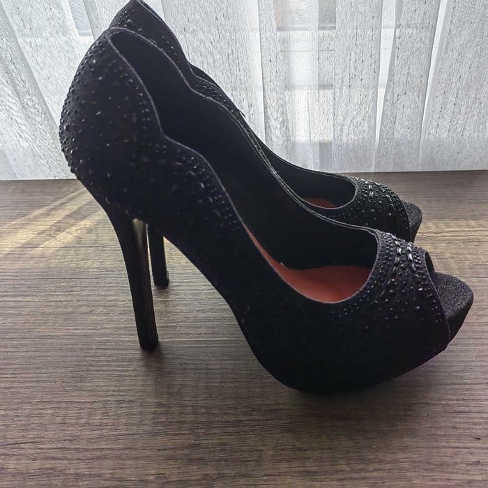 Чисто нови обувки на висок ток - Paolo Bocelli