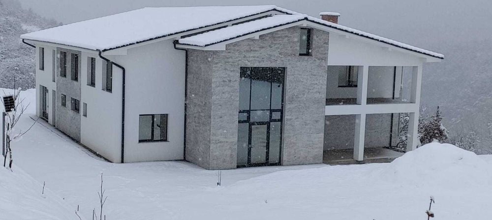 Vand/schimb imobil 1270 mp SC, teren 1945 sau 12600 mp, utilitati,CF