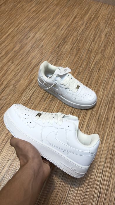 Срочно продам Nike Air Force I