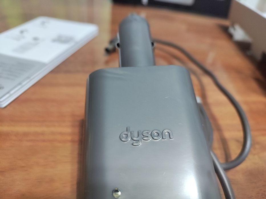 Зарядно за прахосмукачки Dyson - за кола 12 volt