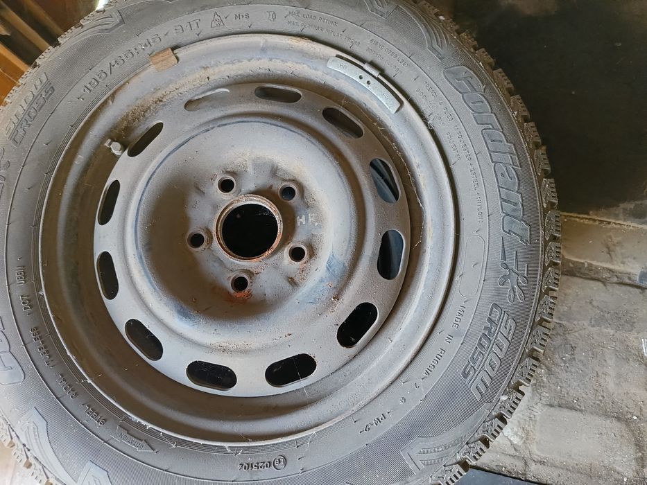 Шины зимние в сборе