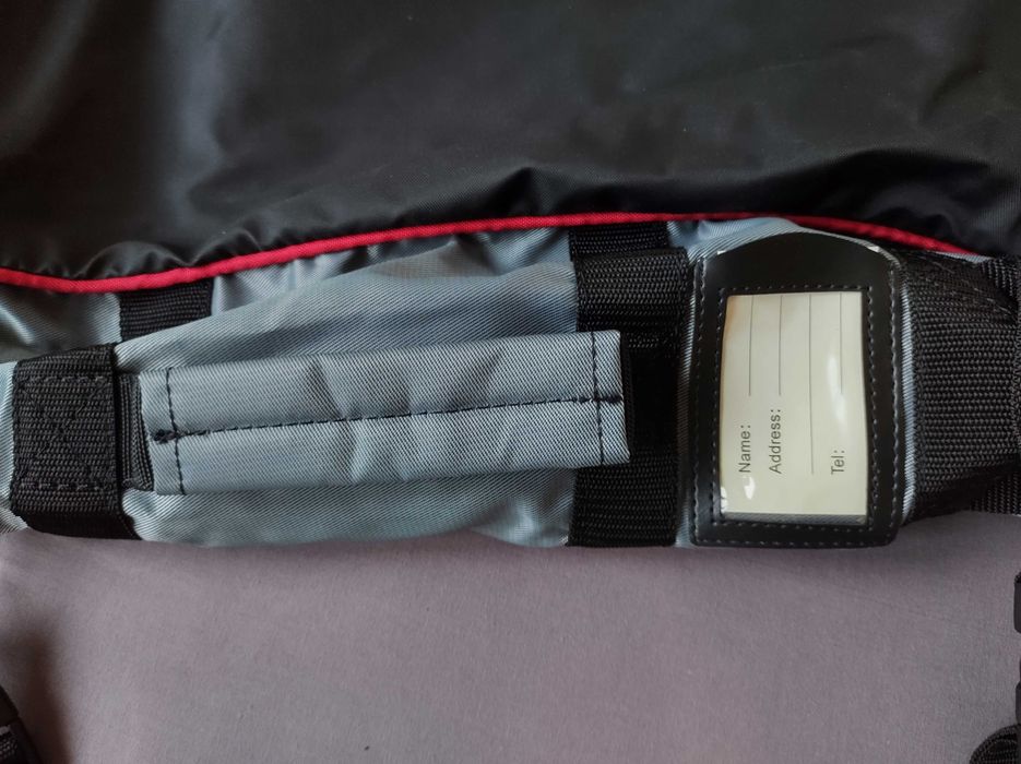 Продавам сак за стикове за голф