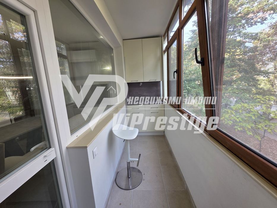 Продава се Тристаен апартамент в Пловдив, Христо Смирненски - 66 кв.м за 2697 €/кв.м - Снимка #12