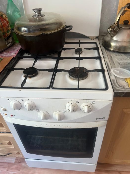 Продам газовую плиту Курсатов