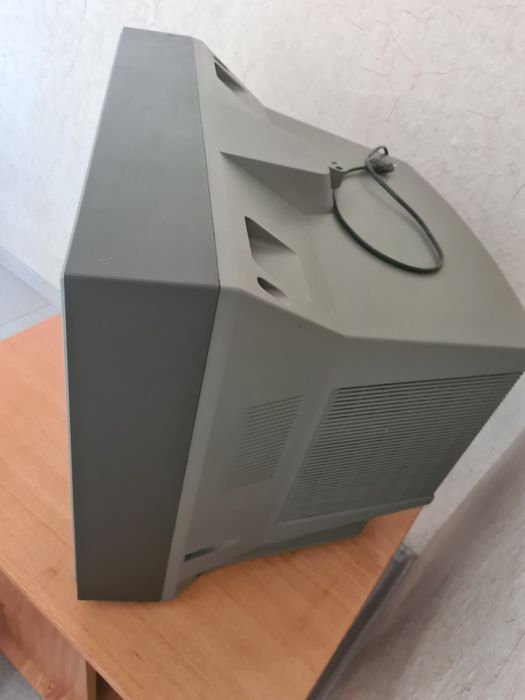 Продам телевизор lg