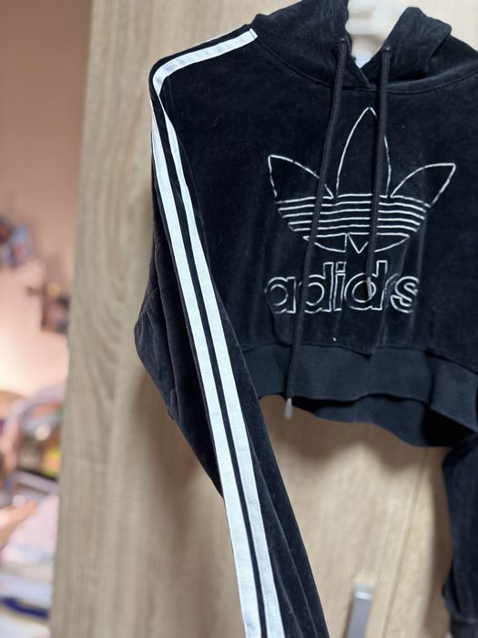 Crop суичър худи adidas велурен с качулка