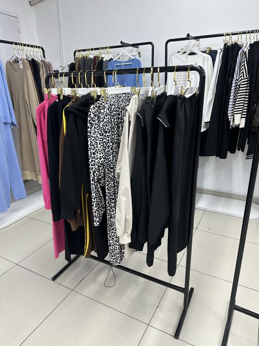 Рейл . Стойка для одежды.