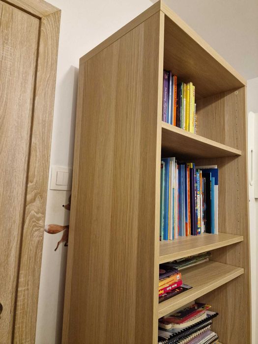 Biblioteca / Raft IKEA 60x40x192