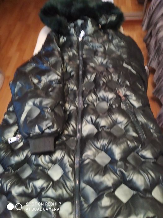 Продам зимнее  пальто на девочку