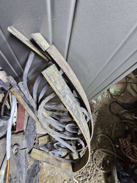 Срочно продам кронштейн для козерок для лексан
О