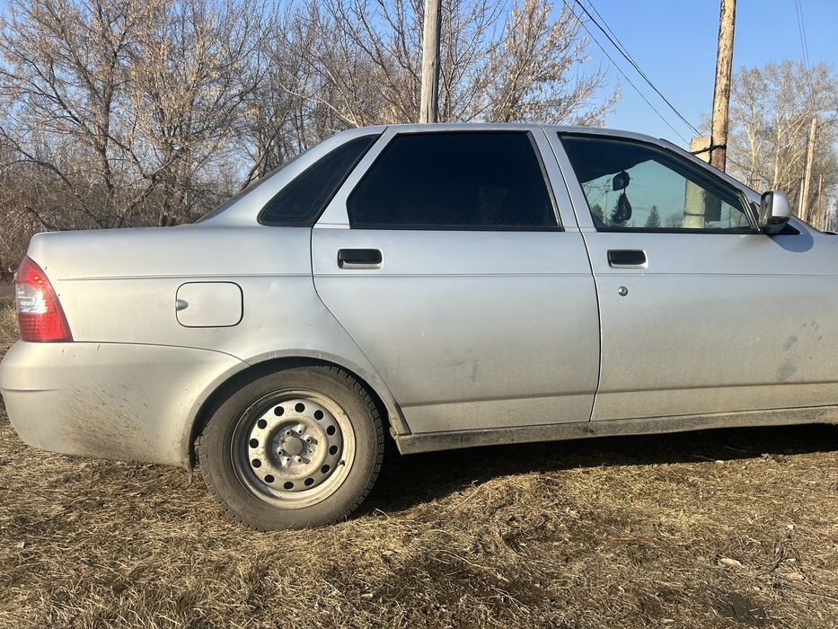 Продам приору 2008года