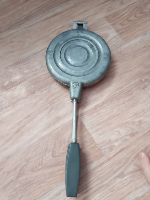 Продам орешницу старую