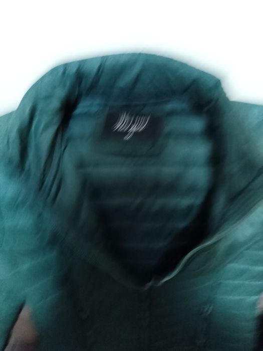 Пролетно яке маслено зелено