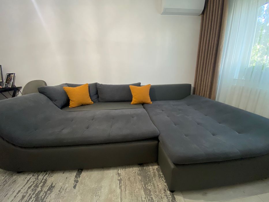 Canapea extensibilă modernă, 3m x 1,85m, stare excelentă
