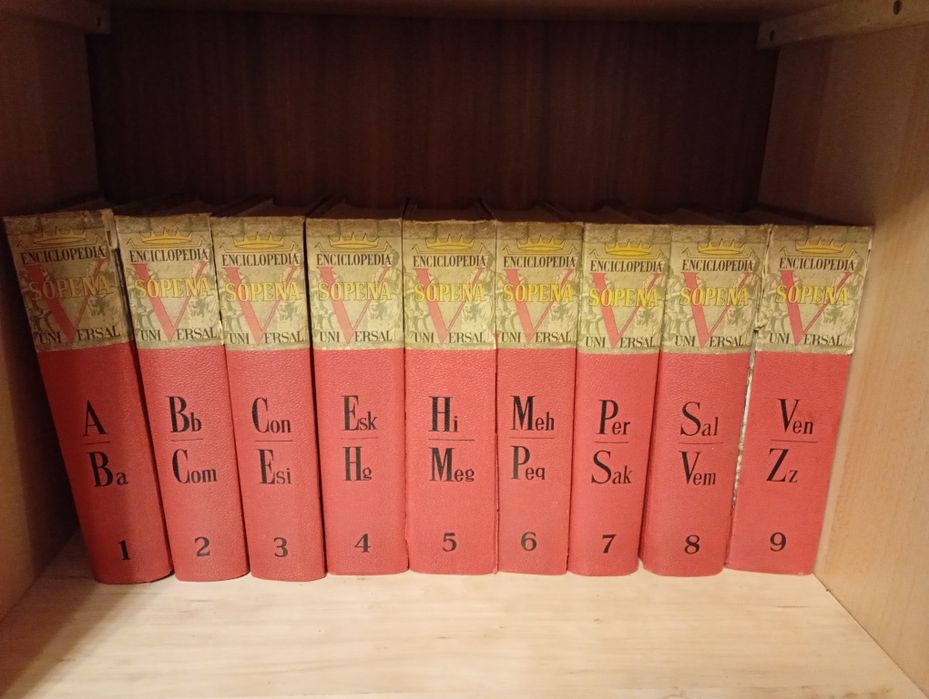 3 colecții enciclopedice în limba spaniolă