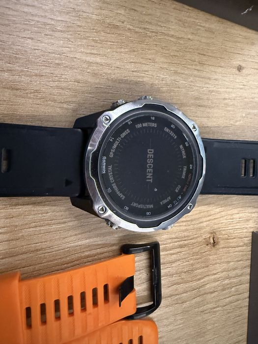 Продавам часовник Garmin Descent MK 2