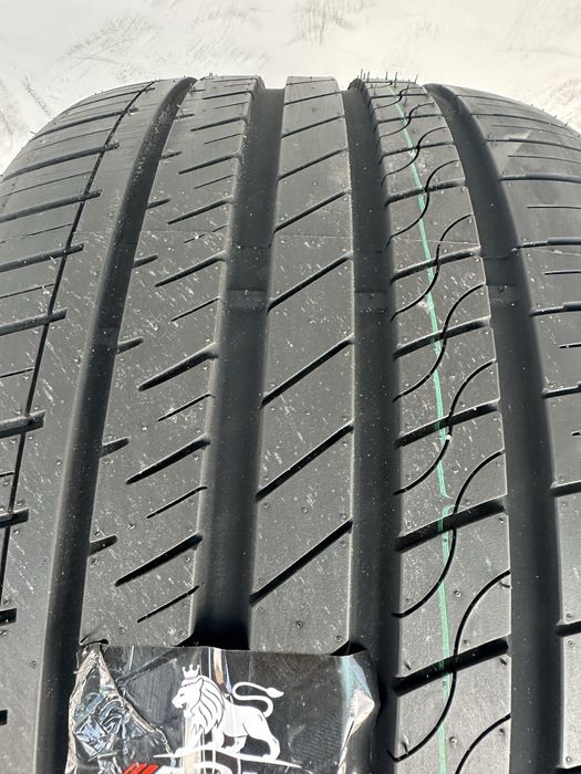 Летен спорт пакет ARIVO 255/30R22 295/25R22 БОРД 2553022 2952522