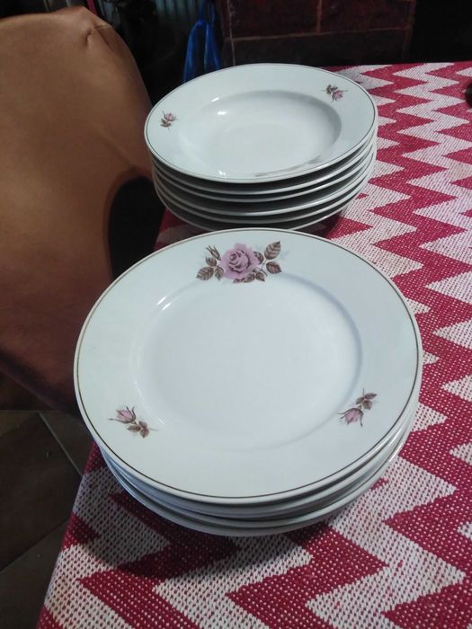 servicii pahare si farfurii