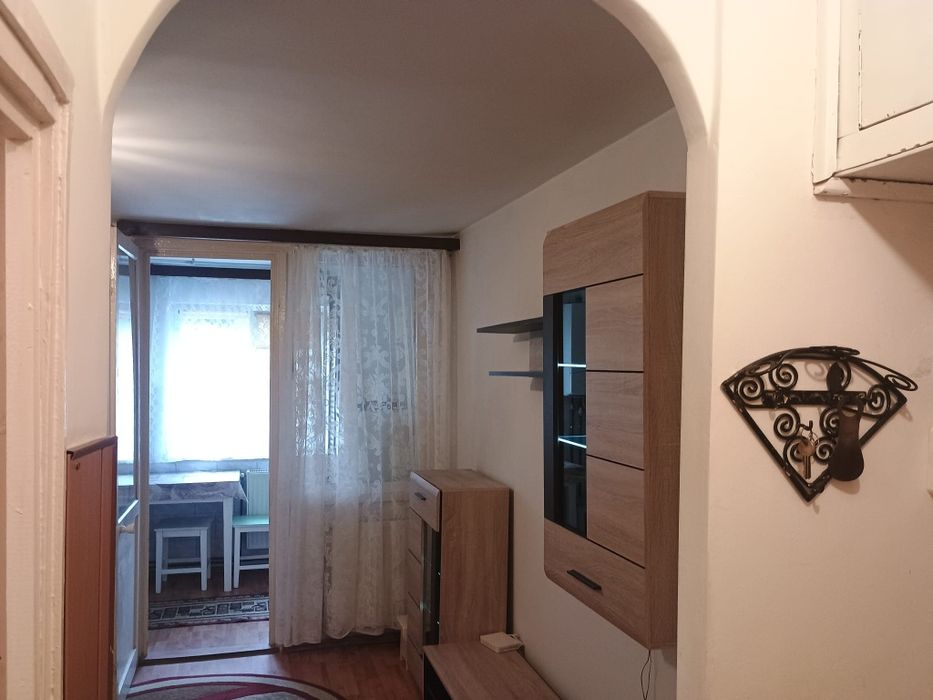 Ofer spre închiriere garsoniera zona 0 central