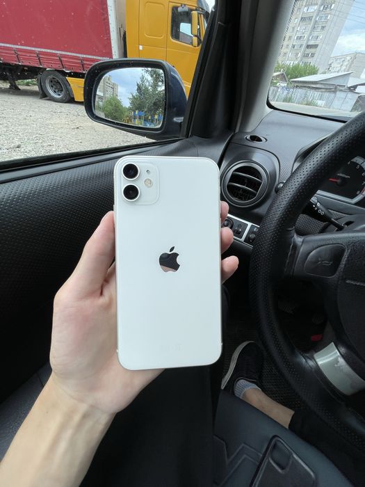 Продам Айфон 11 64gb